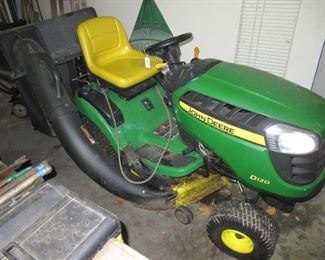 John Deere D120 Riding lawn mower 462 hours