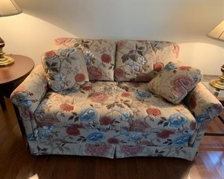 #7	JC Penney Sofa Cream/Rose/Blue Single Seat Cushion Love Seat - 57" Long	 $20.00 			
