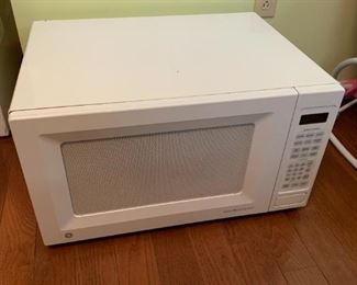 #42	GE White Microwave -Model JE1860WWH	 $20.00 			

