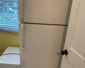#46	Frigidaire Refrigerator - 18 cu (no ice maker) 	 $100.00 			

