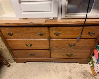 #119	6 drawer dresser - 61x17x32	 $30.00 			
