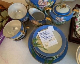 #131	Vtg. Handpainted 21 pc Tea Set Porcelain Lusterware Gilt Gold	 $40.00 			
