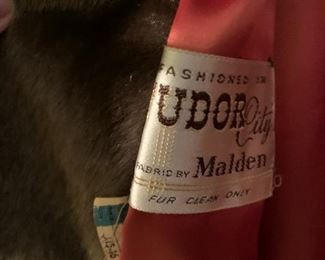 #149	Tudor City Brown Faux Fur Long Coat - small	 $40.00 			
