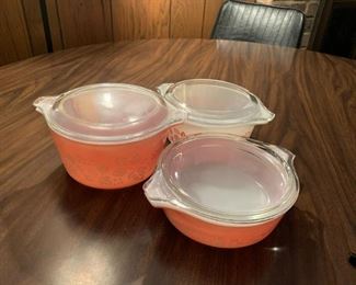 #151	Pyrex Pink set of 3 Vintage Bowls w/lids 	 $100.00 			
