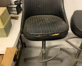 #168	as is Chromcraft bar stool 31 inch tall 	 $45.00 			
