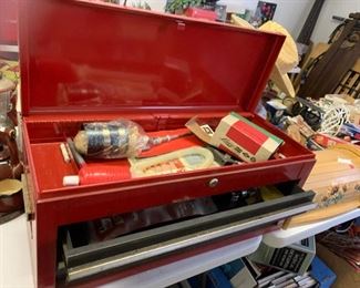 #172	Craftman 2 drawer lift top red tool box 26x10x11	 $40.00 			
