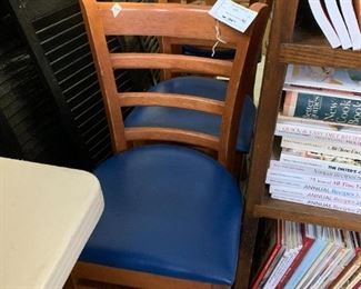 #109	Odd dining Chair w/Blue Seat (4)	 $100.00 			
