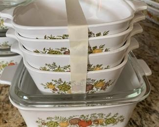 #200	Kitchen	corning ware 1 rectangle 4 small casserole orange flower 	 $30.00 			
