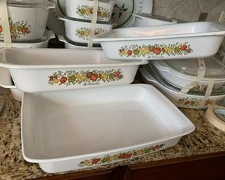#206	Kitchen	Corning ware 3 rectangle casserole long dish (2) 12.5x10 (1) 8x7	 $34.00 			
