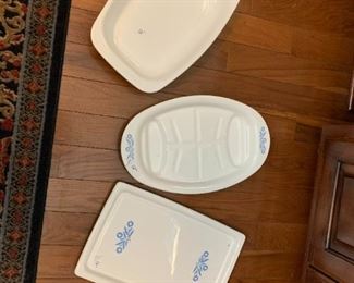 #211	Kitchen	Corning ware Blue flower 2 tray and casserole 	 $34.00 			
