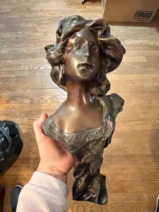 Eduardo Rossi bronze bust