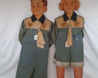 Barbie Ken Midge Family Star Wars Disney Sports Memorabilia Beatles Digimon Captain Power Dolls Collectibles Comics Star Trek Western Hopalong Cassidy Roy Rogers