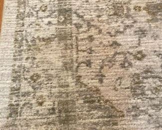 Rug - 5 feet x 7 feet