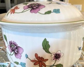 Royal Worcester lidded casserole