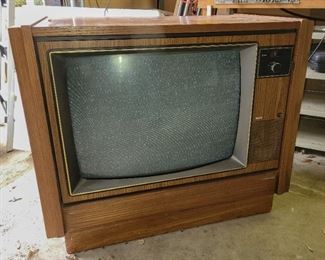 Working RCA console tv