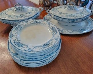 Old Hall Rose and Ribbon dinnerware