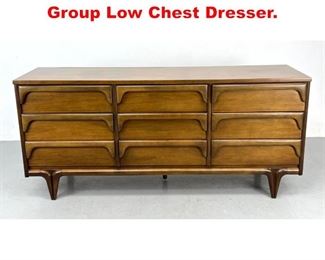 Lot 320 Bassett Furniture Artisan Group Low Chest Dresser. 