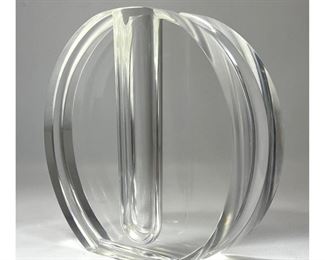 Lot 863 Modernist Lucite Round Form Flower Vase. 