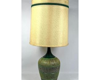 Lot 1048 1954 Quartite Creative Corp Table Lamp. Italian Style Lamp. Pottery 10 inches wide. 
