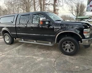 2010Ford F-250 Crew Cab 4x4 Pickup Truck. 