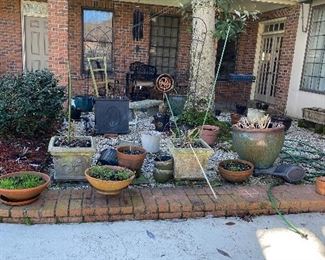 Tons of outdoor pots