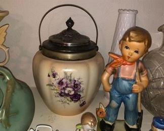 Lovely antique English biscuit jar w/ lid and handle