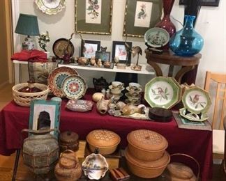 A wonderful collection Asian art and accessories