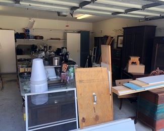 And lastly a garage full of garage stuff, kitchenware and antique furniture - still working on this area, more pictures to come