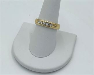 14k Yellow Gold Five-Diamond Band (7g TW)