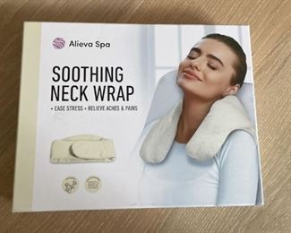 New In Box Alieva Spa Soothing Neck Wrap