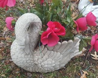 Swan planters