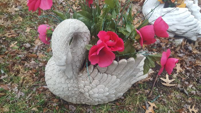Swan planters