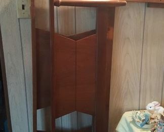 Mid-century bed matches dresser