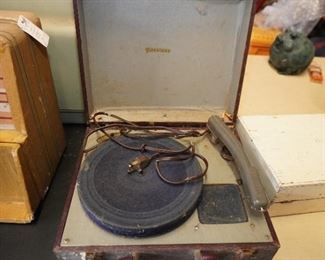Firestone turntable (needs a new power cord)