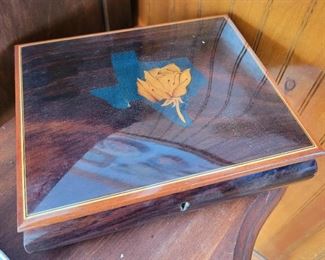 Reuge Yellow Rose of Texas music box