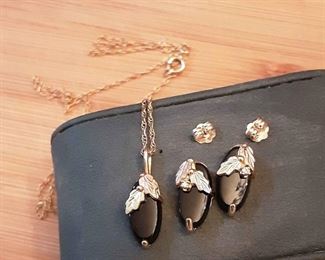 HAG20 Two Toned Gold And Diamond Set