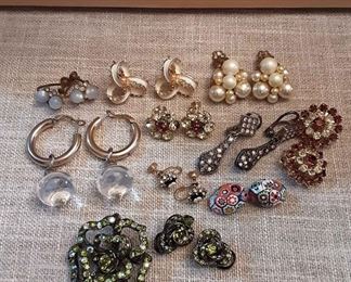 WES10 Vintage Earrings