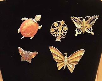 WES12 Vintage Brooches pins