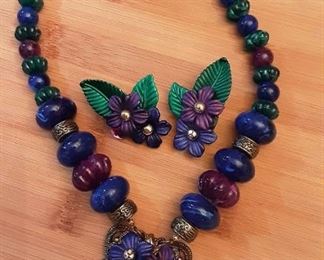 WES28 Floral Vintage Necklace And Earrings