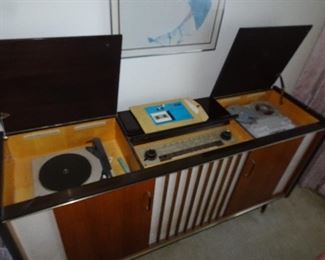 Grundig Stereo Console SO 390 WE