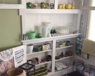 VINTAGE POTTERY & KITCHEN
