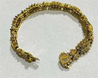 $4400 All Real Authentic 18K Yellow Gold VS2 Quality GH Color 7 Carat Baguette Round Diamonds Bracelet For inquiries about the listing or if you are selling your gold or silver, please text or call 7032689529 or visit the Tysons Jewelry Store at 8373 Leesburg Pike #12, Vienna Virginia 22182