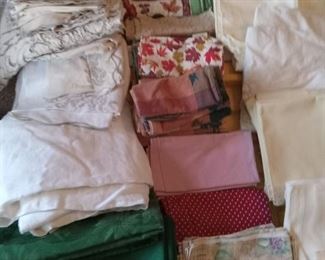 Napkins, tablecloths, linens