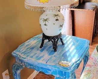 Colorful Side Table - Palm Lamp