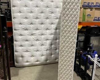 Spring Air queen size mattress and box spring