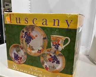 Certified International Tuscany 16 piece dinnerware set never opened