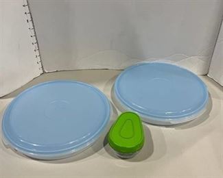 Plastic food storage containers