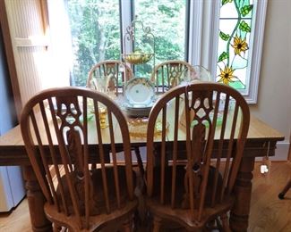 Oak Table, 4 dining chairs