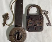 wpair of vintage padlocks1801 t