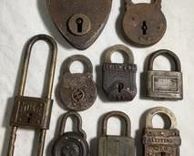wvintage padlock collection1811 t